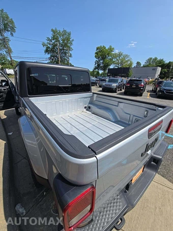 2022 Jeep Gladiator Willys Crew Cab Medium Bed - miniatura 14
