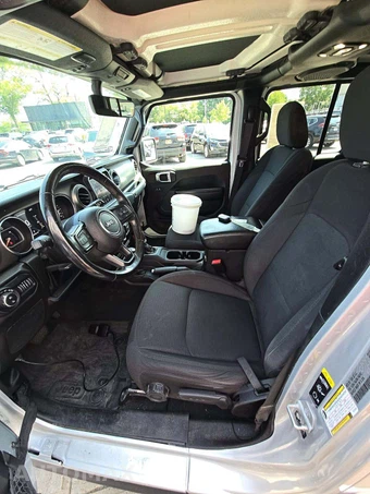 2022 Jeep Gladiator Willys Crew Cab Medium Bed - miniatura 6