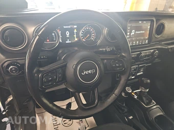2022 Jeep Gladiator Willys Crew Cab Medium Bed - miniatura 10