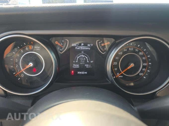 2022 Jeep Gladiator Willys Crew Cab Medium Bed - miniatura 6