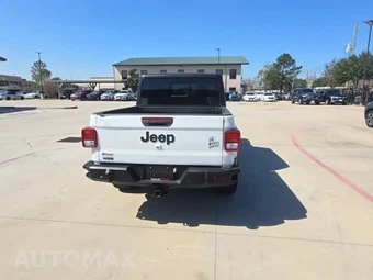 2022 Jeep Gladiator Willys Crew Cab Medium Bed - miniatura 2