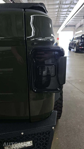 2022 Jeep Gladiator Willys Sport Crew Cab Medium Bed - miniatura 35