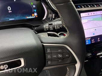 2022 Jeep Grand Cherokee 4xe - miniatura 13