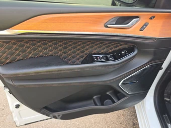 2022 Jeep Grand Cherokee 4xe Summit Reserve - miniatura 9
