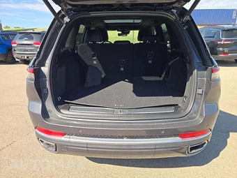 2022 Jeep Grand Cherokee 4xe Summit Reserve - miniatura 11