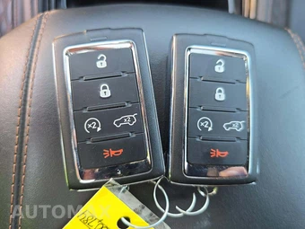2022 Jeep Grand Cherokee 4xe Summit Reserve - miniatura 5