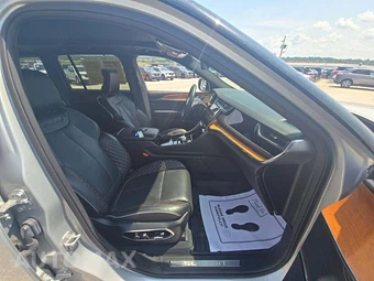 2022 Jeep Grand Cherokee 4xe Summit Reserve - miniatura 15