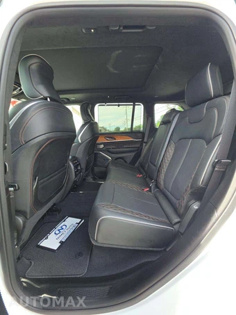 2022 Jeep Grand Cherokee 4xe Summit Reserve - miniatura 10