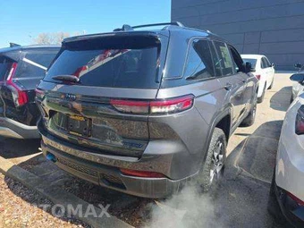 2022 Jeep Grand Cherokee 4xe Trailhawk - miniatura 4