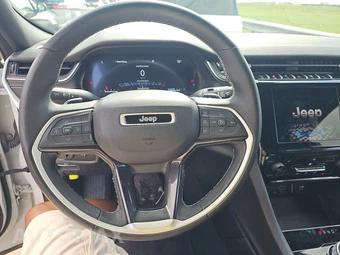 2022 Jeep Grand Cherokee Altitude - miniatura 10