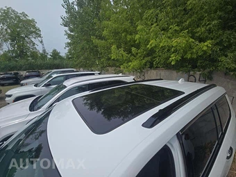 2022 Jeep Grand Cherokee L Overland - miniatura 12