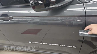2022 Jeep Grand Cherokee Laredo - miniatura 46