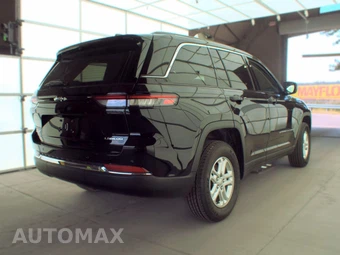 2022 Jeep Grand Cherokee Laredo - miniatura 4