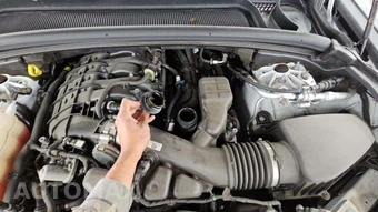 2022 Jeep Grand Cherokee Laredo - miniatura 17