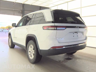 2022 Jeep Grand Cherokee Laredo - miniatura 6