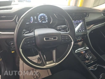 2022 Jeep Grand Cherokee Laredo - miniatura 10