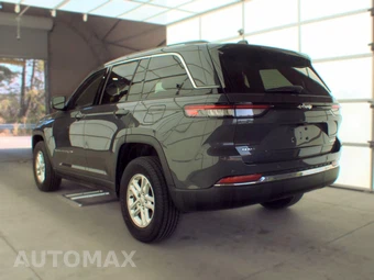 2022 Jeep Grand Cherokee Laredo - miniatura 6