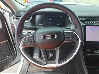 2022 Jeep Grand Cherokee Limited - miniatura 10
