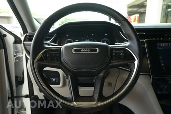 2022 Jeep Grand Cherokee Overland - miniatura 11