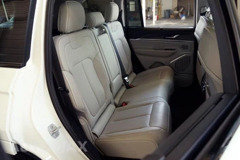 2022 Jeep Grand Cherokee Overland - miniatura 19