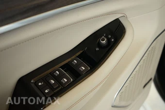 2022 Jeep Grand Cherokee Overland - miniatura 26