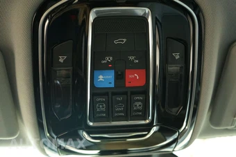 2022 Jeep Grand Cherokee Overland - miniatura 31