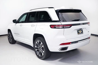 2022 Jeep Grand Cherokee Overland - miniatura 6