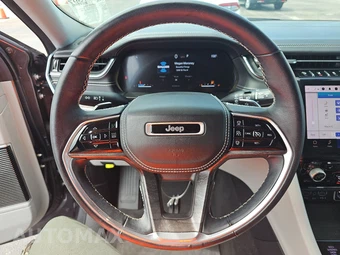 2022 Jeep Grand Cherokee Overland - miniatura 10