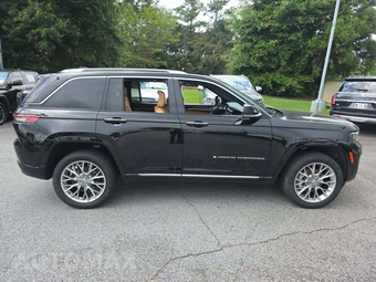 2022 Jeep Grand Cherokee Summit - miniatura 4