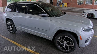 2022 Jeep Grand Cherokee Summit Reserve - miniatura 3