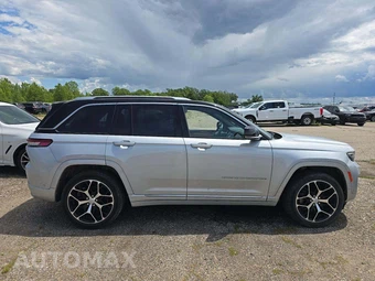2022 Jeep Grand Cherokee Summit Reserve - miniatura 4