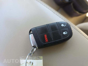 2022 Jeep Grand Cherokee WK Laredo E - miniatura 5