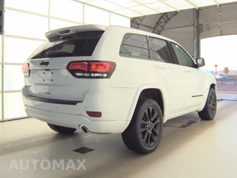 2022 Jeep Grand Cherokee WK Laredo X - miniatura 4