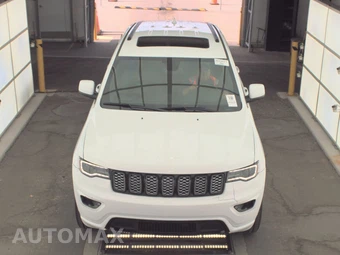 2022 Jeep Grand Cherokee WK Laredo X - miniatura 2