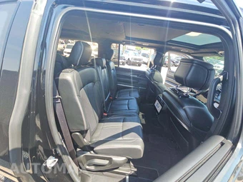 2022 Jeep Grand Wagoneer Obsidian - miniatura 17