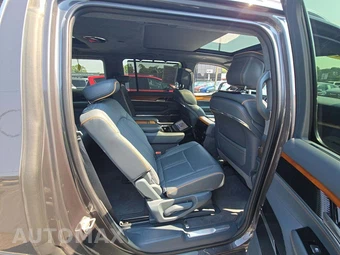 2022 Jeep Grand Wagoneer Series II - miniatura 17