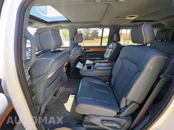 2022 Jeep Grand Wagoneer Series II - miniatura 13
