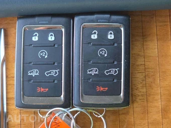 2022 Jeep Grand Wagoneer Series II - miniatura 8