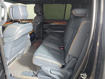 2022 Jeep Grand Wagoneer Series II - miniatura 13