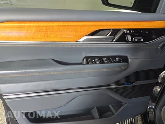 2022 Jeep Grand Wagoneer Series II - miniatura 9