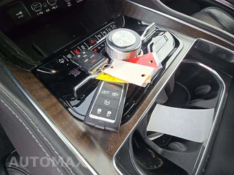 2022 Jeep Grand Wagoneer Series II - miniatura 5