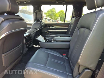 2022 Jeep Grand Wagoneer Series II - miniatura 13