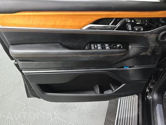 2022 Jeep Grand Wagoneer Series III - miniatura 9