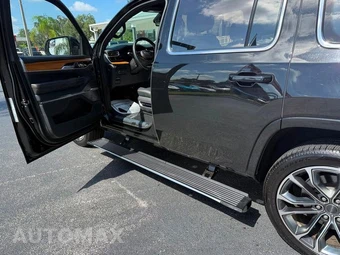2022 Jeep Grand Wagoneer Series III - miniatura 32