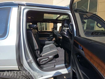 2022 Jeep Grand Wagoneer Series III - miniatura 14