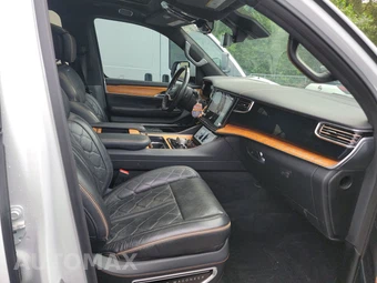2022 Jeep Grand Wagoneer Series III - miniatura 8