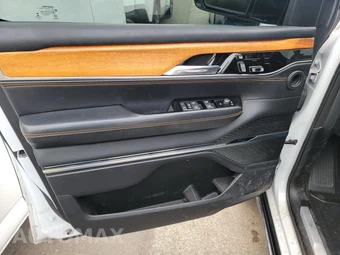 2022 Jeep Grand Wagoneer Series III - miniatura 9