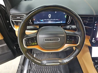 2022 Jeep Grand Wagoneer Series III - miniatura 10