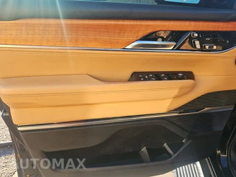 2022 Jeep Grand Wagoneer Series III - miniatura 9