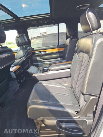 2022 Jeep Grand Wagoneer Series III - miniatura 13